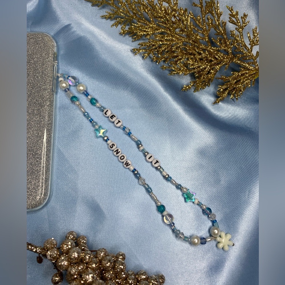 Let It Snow Handmade Festive Phone Charm ❄️☃️
